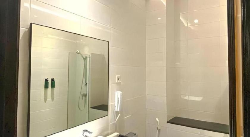 Tematik Pluit Hotel 2*
